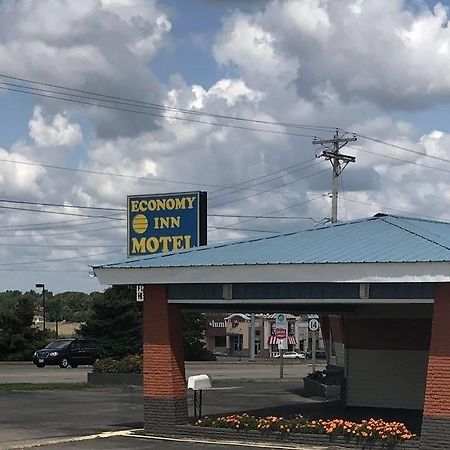 Economy Inn Marshalltown Exterior photo
